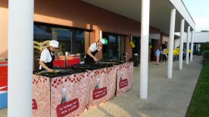 Traiteur ayant préparé le repas de la soirée guinguette du vendredi 13 juin au foyer de vie
